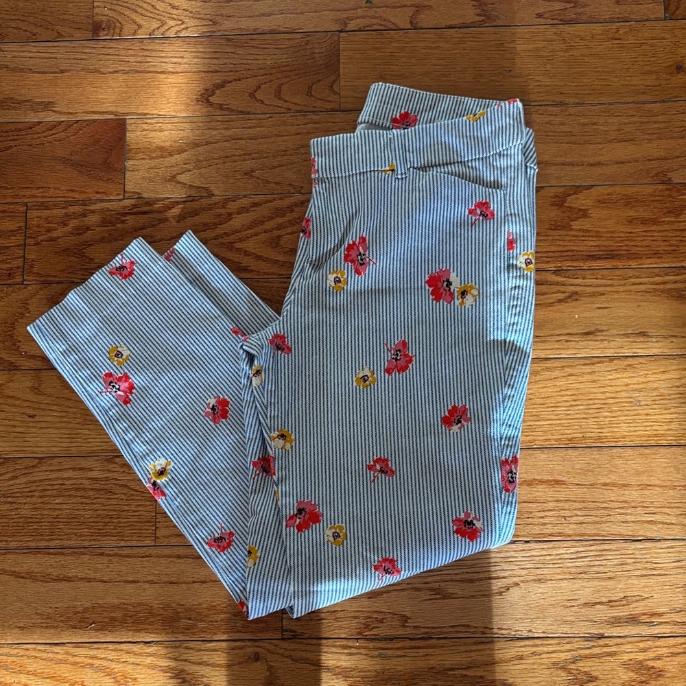 Old Navy Women's Blue Floral Cropped Jeans